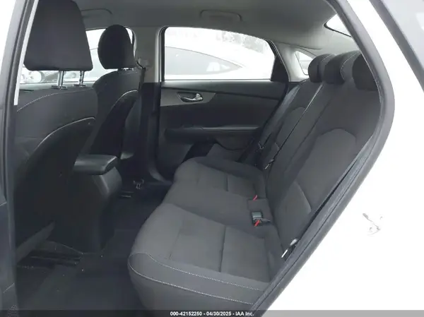 3KPF24AD1ME309812 2021 KIA FORTE - Image 8
