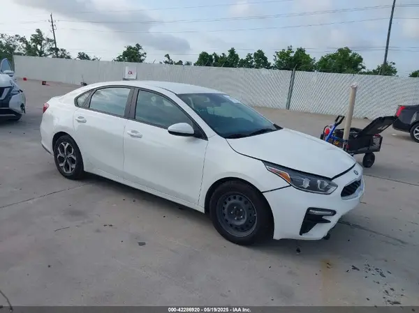 3KPF24AD1ME315531 2021 KIA FORTE - Image 1