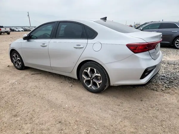 3KPF24AD1ME315691 2021 KIA FORTE - Image 2