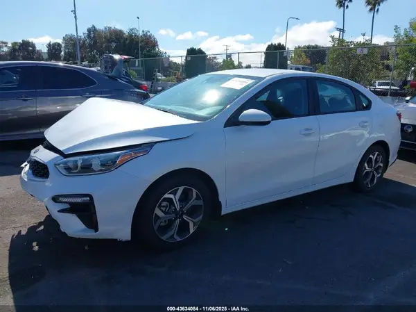 3KPF24AD1ME332491 2021 KIA FORTE - Image 2