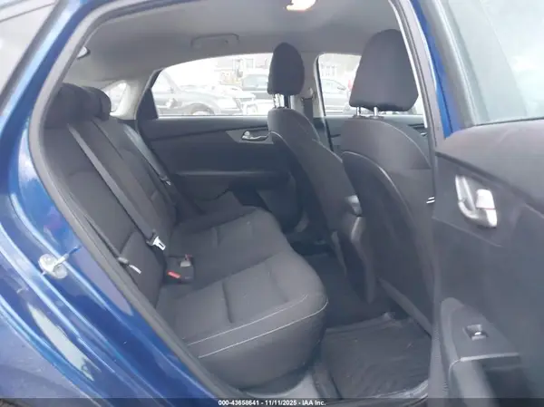 3KPF24AD1ME333205 2021 KIA FORTE - Image 8