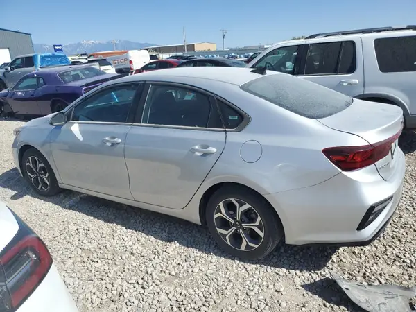 3KPF24AD1ME337027 2021 KIA FORTE - Image 2