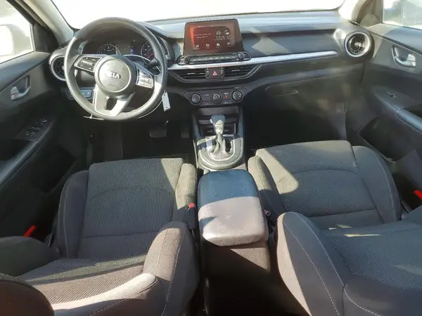 3KPF24AD1ME337335 2021 KIA FORTE - Image 8