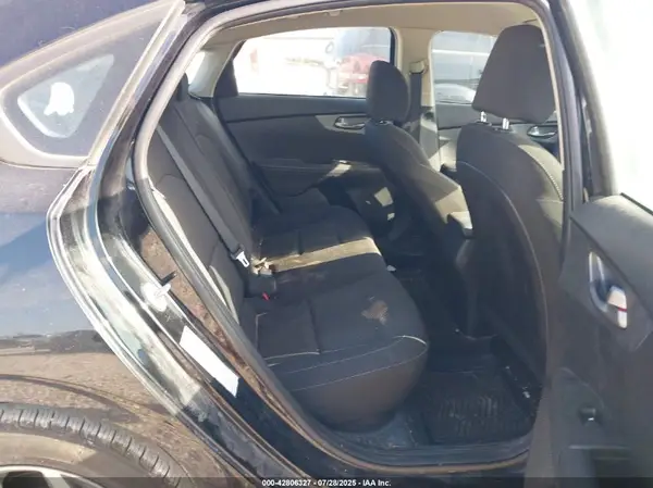 3KPF24AD1ME338226 2021 KIA FORTE - Image 8