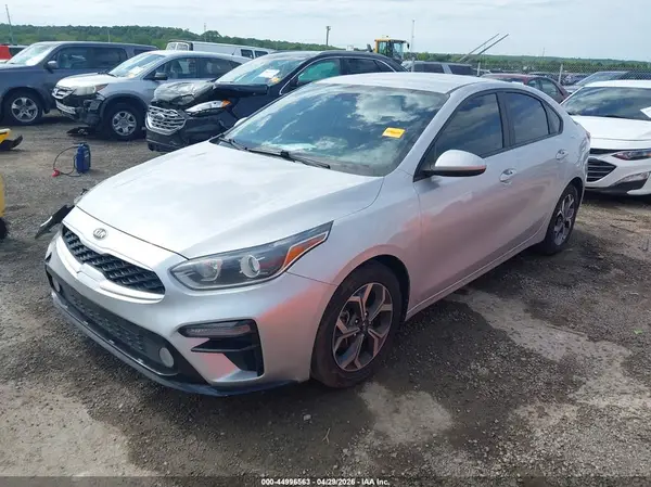 3KPF24AD1ME338453 2021 KIA FORTE - Image 2