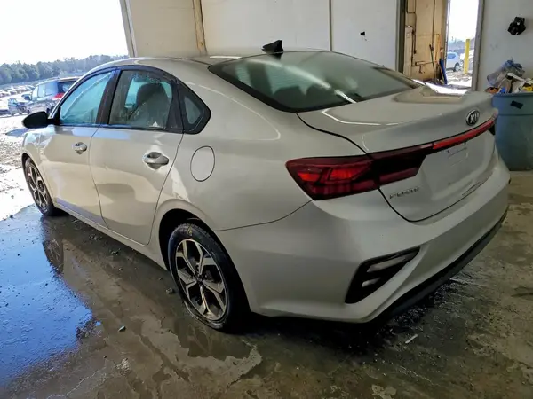 3KPF24AD1ME339408 2021 KIA FORTE - Image 2