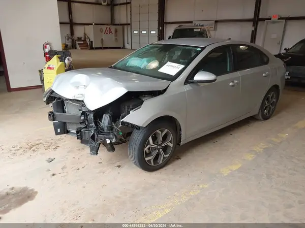 3KPF24AD1ME339859 2021 KIA FORTE - Image 2