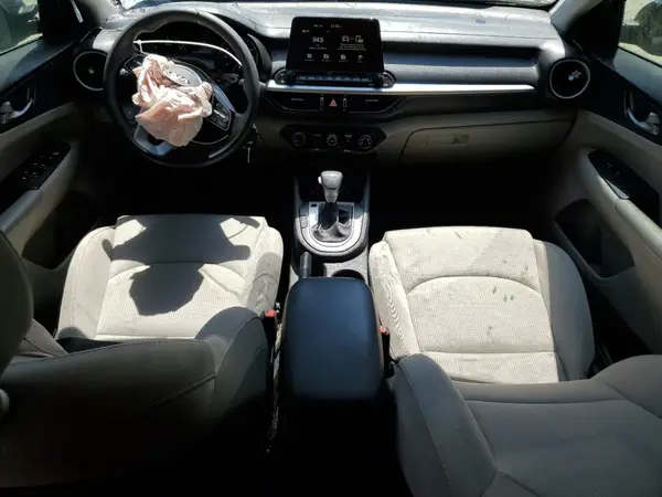 3KPF24AD1ME340977 2021 KIA FORTE - Image 8