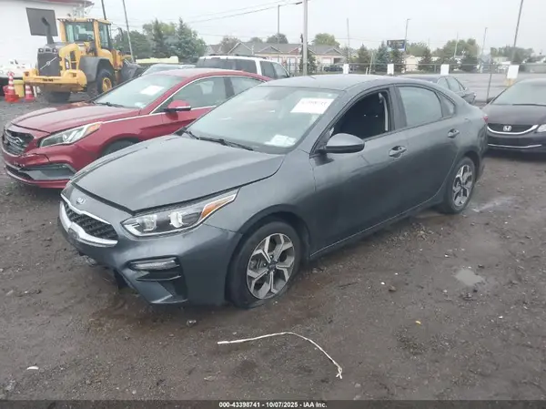 3KPF24AD1ME351610 2021 KIA FORTE - Image 2