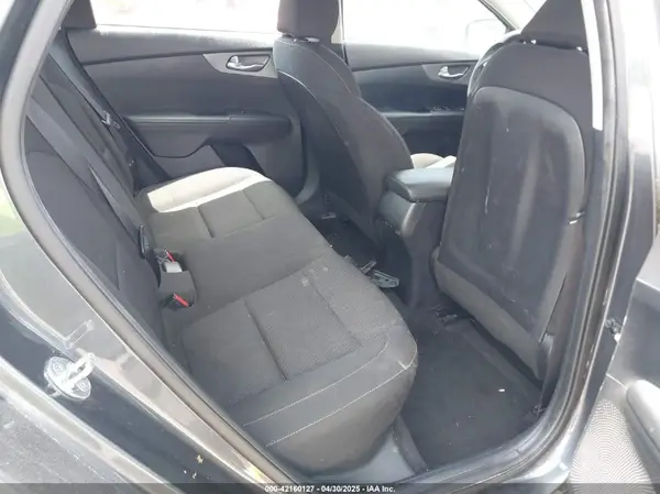 3KPF24AD1ME353955 2021 KIA FORTE - Image 8