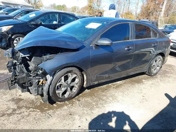3KPF24AD1ME353972 2021 KIA FORTE - Image 2