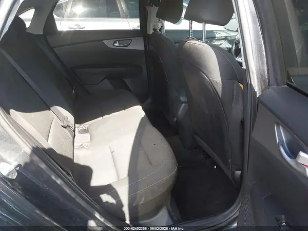 3KPF24AD1ME357570 2021 KIA FORTE - Image 8