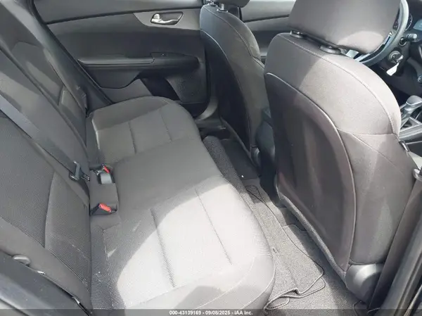 3KPF24AD1ME359044 2021 KIA FORTE - Image 8