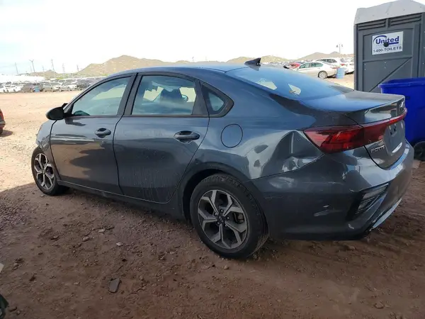 3KPF24AD1ME359240 2021 KIA FORTE - Image 2