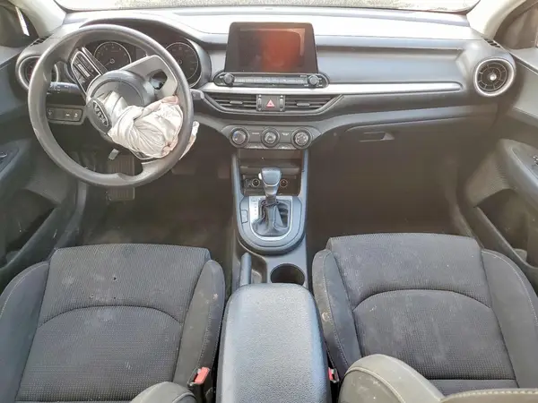 3KPF24AD1ME359240 2021 KIA FORTE - Image 8