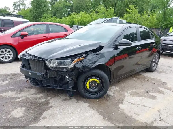 3KPF24AD1ME360971 2021 KIA FORTE - Image 2