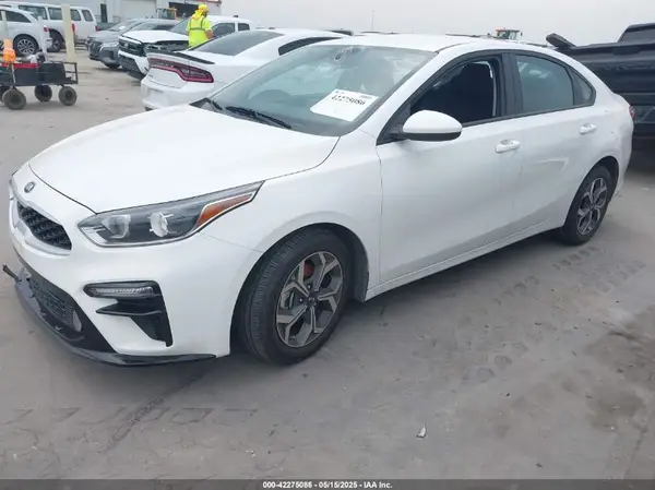 3KPF24AD1ME361778 2021 KIA FORTE - Image 2