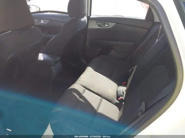 3KPF24AD1ME363224 2021 KIA FORTE - Image 8