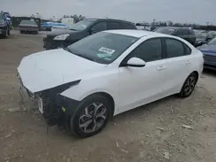 3KPF24AD1ME368889 2021 KIA FORTE
