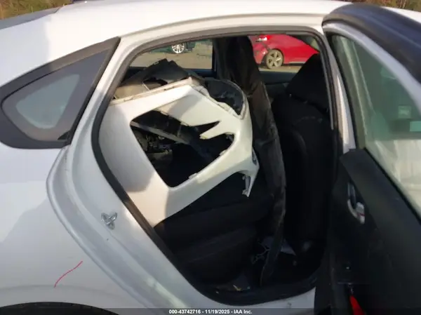 3KPF24AD1ME368956 2021 KIA FORTE - Image 8