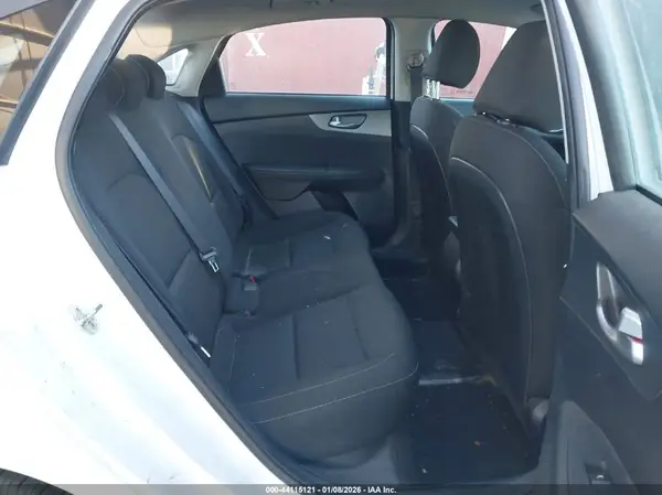 3KPF24AD1ME369301 2021 KIA FORTE - Image 8