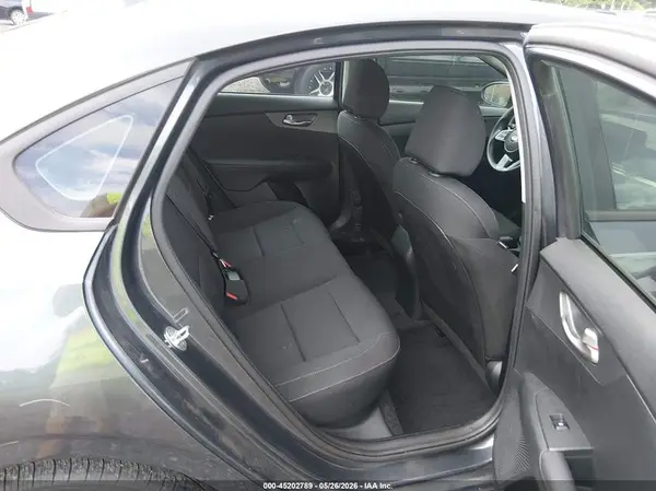 3KPF24AD1ME371968 2021 KIA FORTE - Image 8