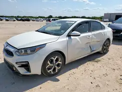 3KPF24AD1ME372294 2021 KIA FORTE