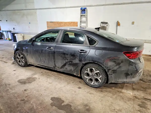 3KPF24AD1ME372344 2021 KIA FORTE - Image 2