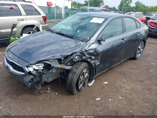 3KPF24AD1ME372649 2021 KIA FORTE - Image 2