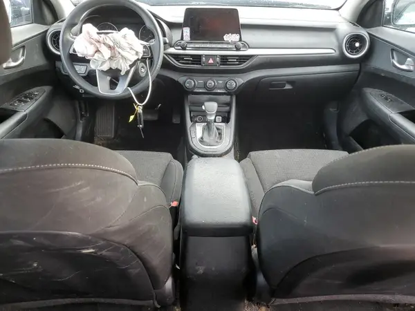 3KPF24AD1ME373588 2021 KIA FORTE - Image 8