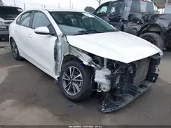 3KPF24AD1ME375065 2021 KIA FORTE