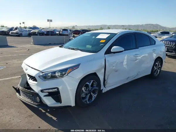 3KPF24AD1ME376569 2021 KIA FORTE - Image 2