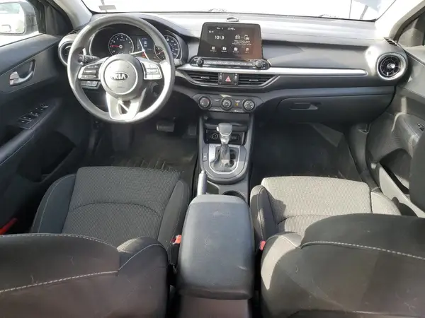 3KPF24AD1ME377270 2021 KIA FORTE - Image 8