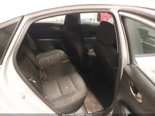 3KPF24AD1ME378113 2021 KIA FORTE - Image 8
