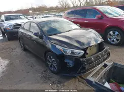 3KPF24AD1ME382548 2021 KIA FORTE