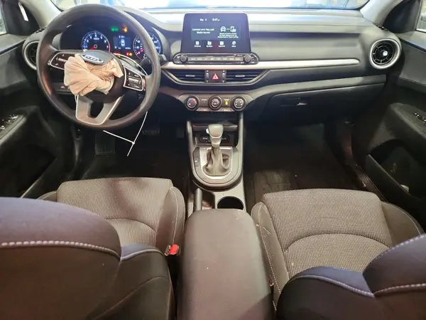 3KPF24AD1ME394134 2021 KIA FORTE - Image 8