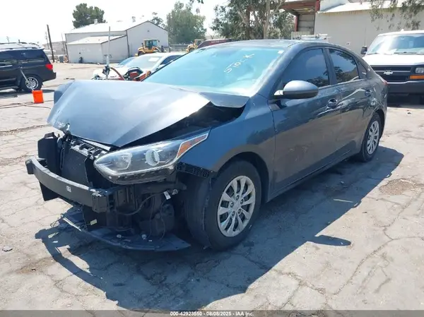 3KPF24AD1ME394649 2021 KIA FORTE - Image 2