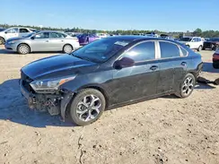 3KPF24AD1ME395302 2021 KIA FORTE