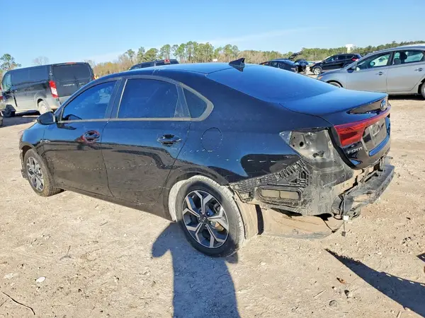 3KPF24AD1ME395302 2021 KIA FORTE - Image 2