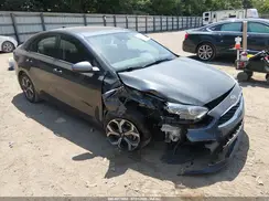 3KPF24AD1ME395512 2021 KIA FORTE