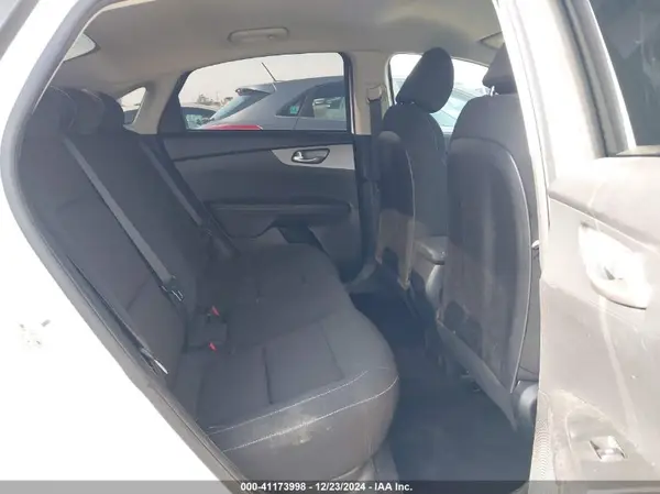 3KPF24AD1ME395879 2021 KIA FORTE - Image 8