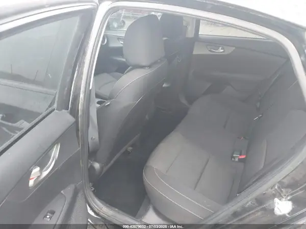 3KPF24AD1ME401759 2021 KIA FORTE - Image 8