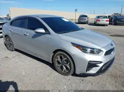 3KPF24AD1ME402863 2021 KIA FORTE