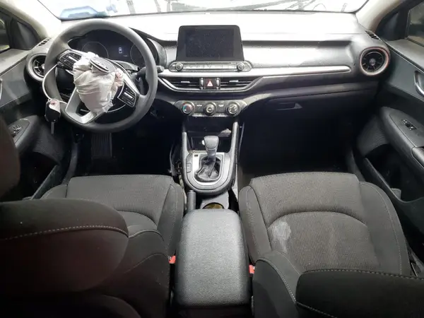 3KPF24AD1ME404807 2021 KIA FORTE - Image 8