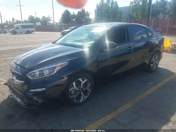 3KPF24AD1ME407397 2021 KIA FORTE - Image 2