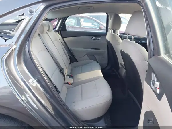 3KPF24AD1ME408131 2021 KIA FORTE - Image 8