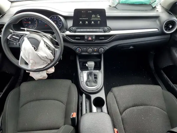 3KPF24AD1ME410641 2021 KIA FORTE - Image 8