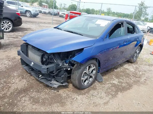 3KPF24AD1ME411370 2021 KIA FORTE - Image 2