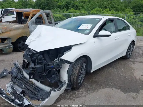 3KPF24AD1NE418045 2022 KIA FORTE - Image 2