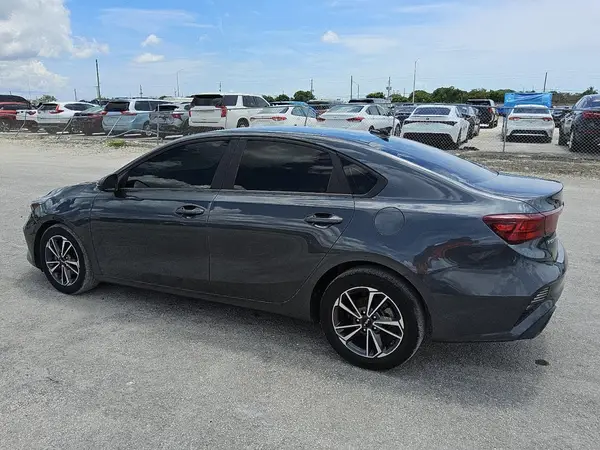 3KPF24AD1NE418918 2022 KIA FORTE - Image 2